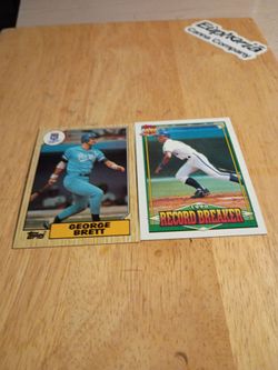 2 George Brett nice cards