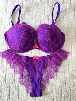 Brand New Without Tag Victoria’s Secret Set 