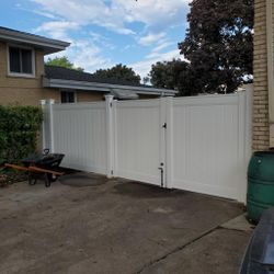 Vinyl Fence 