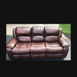 Raymour And Flannigan Leather Reclining Sofa 