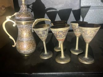Vintage brass Dallah coffe set