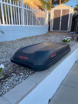 Yakima Rocketbox Pro 14 Rooftop Cargo Box Carrier Keys Thule