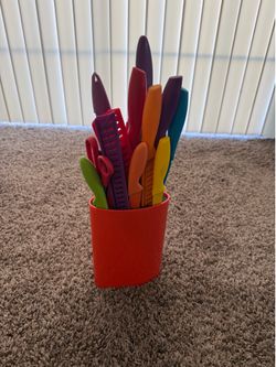 15-Piece Color Kitchen Knife Set – Excellent Condition – $20