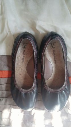 Women's flats