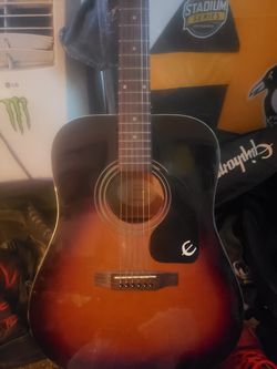 Epiphone acoustic guitar w/ bag gibson