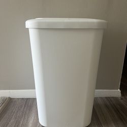Trash Can 