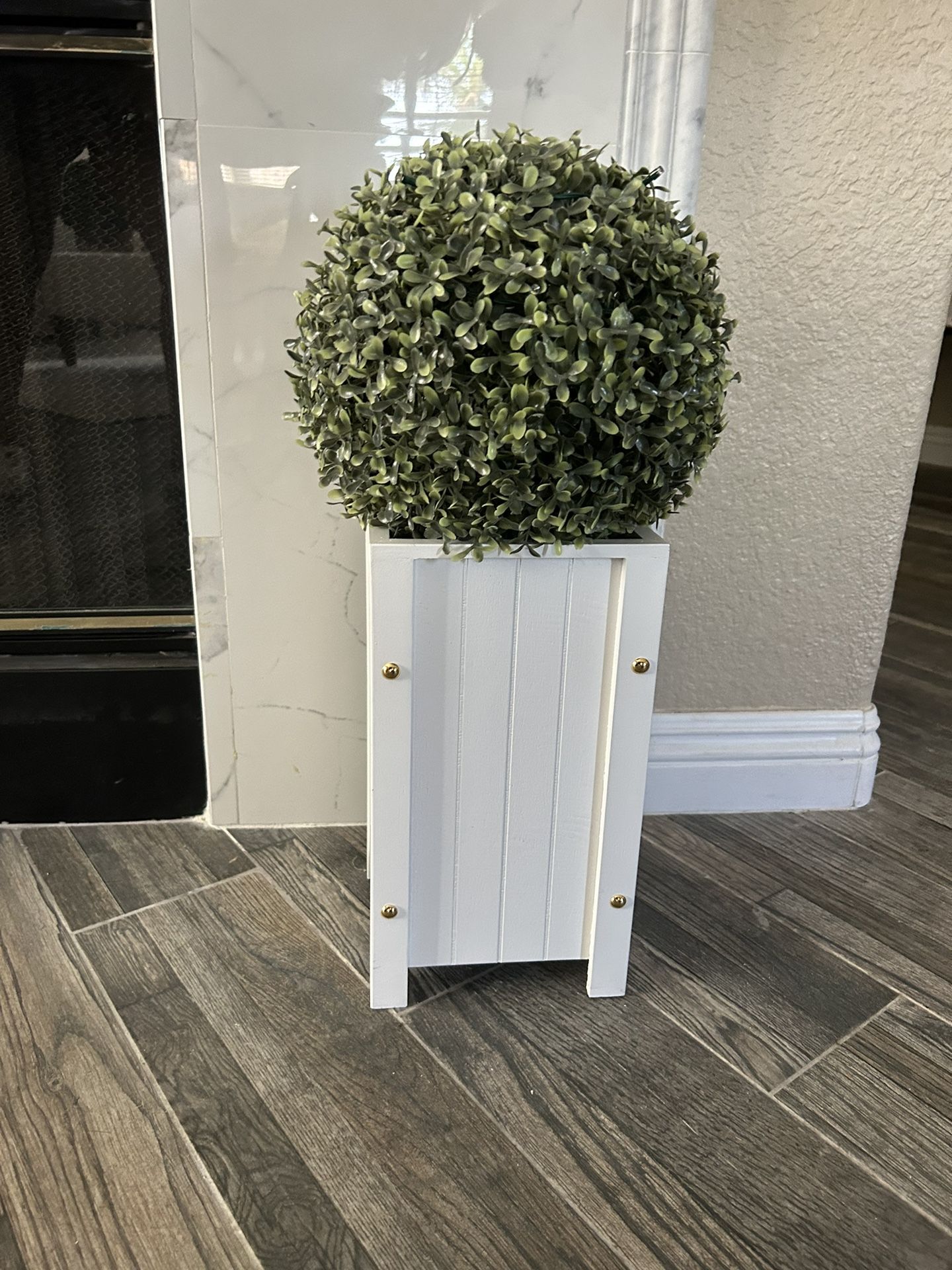 New Prelit Decorative Topiary Artificial