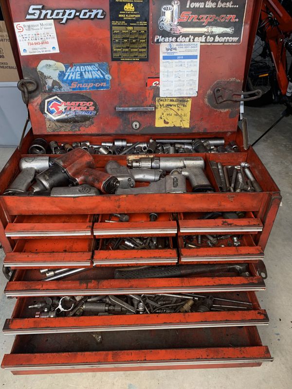 Automotive tool box with air compress guns for Sale in Homestead, FL