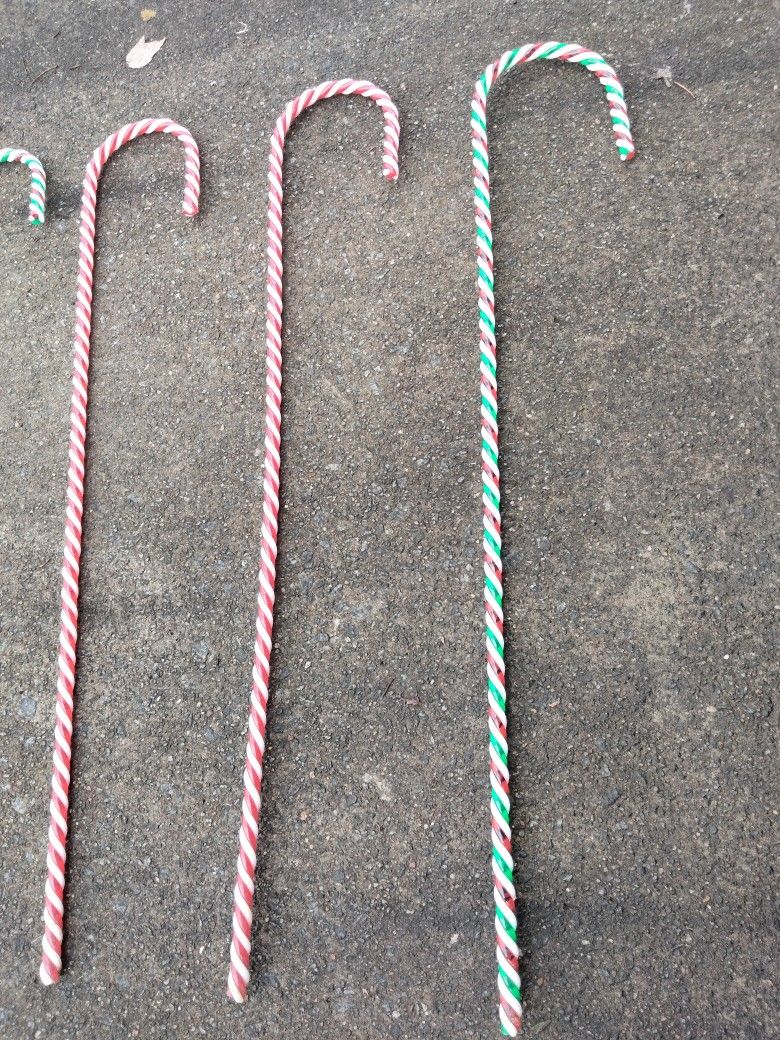 Candy Canes Decorations!