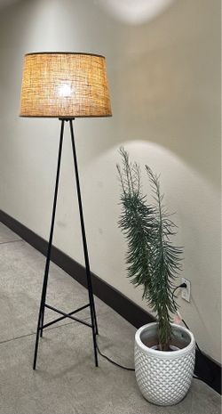 Floor lamp