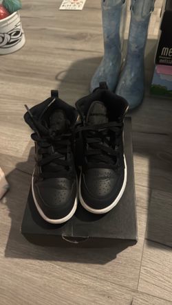 Jordan kids shoe size 13