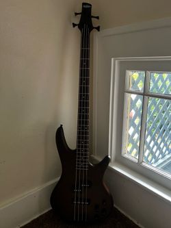 Ibanez gio sound gear bass
