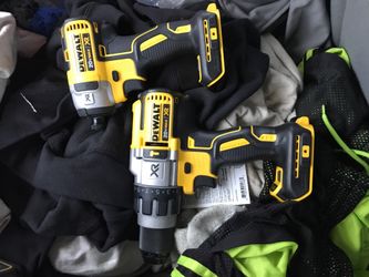 Dewalt 1/2 XR hammer drill driver and XR 1/4 impact driver brand new