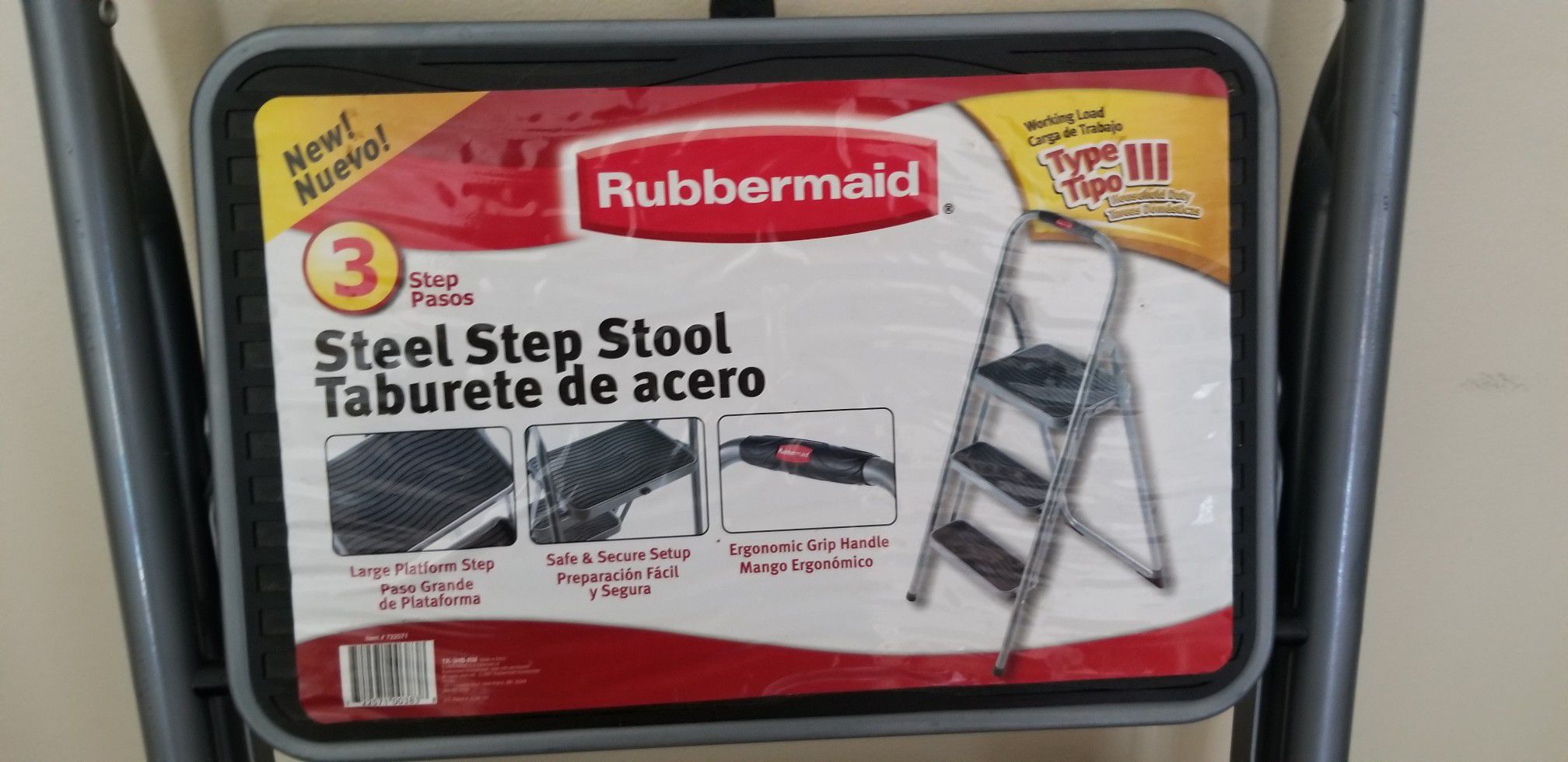 Rubbermaid step stool