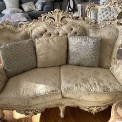 Italian Style Furniture 