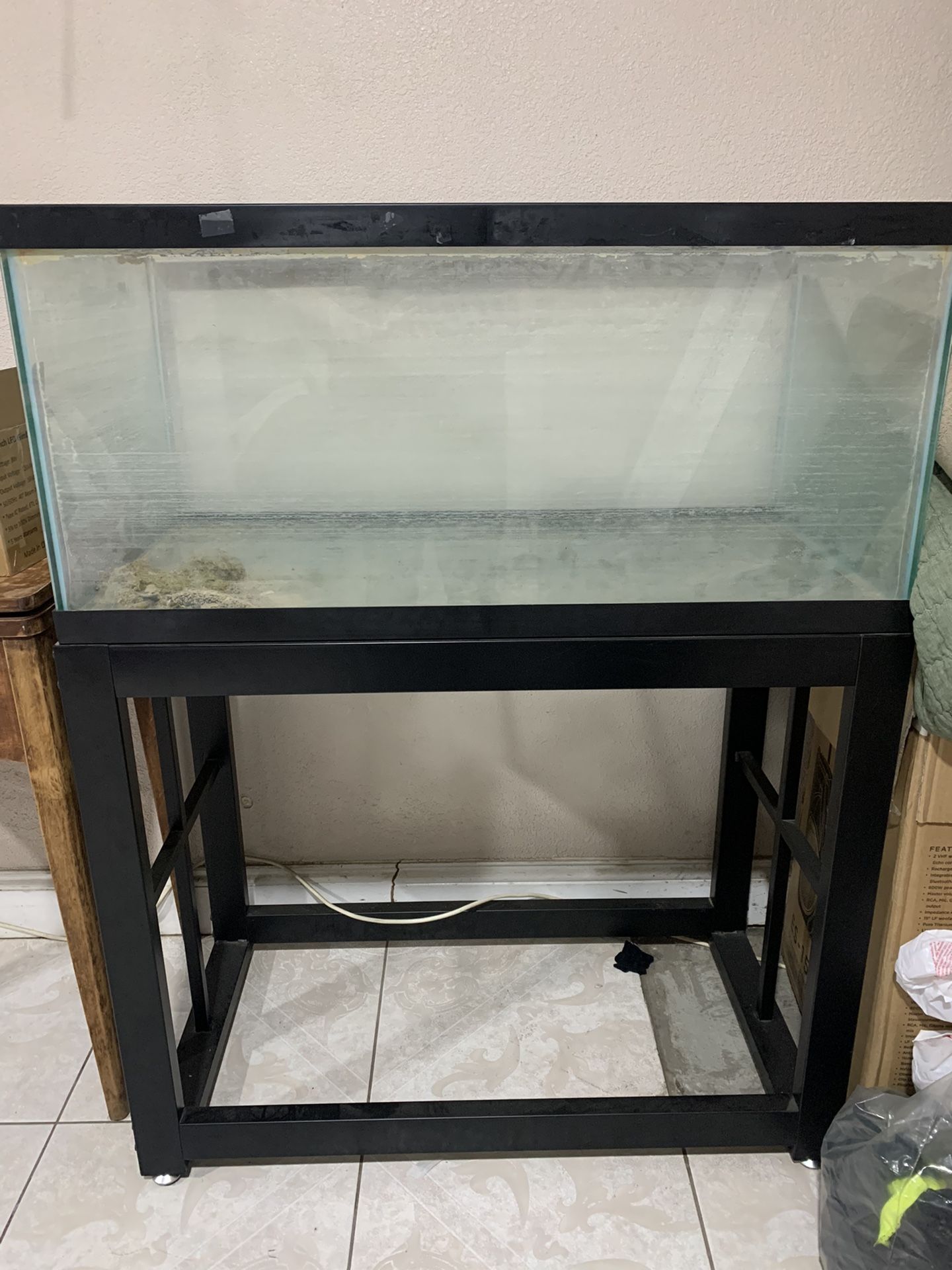 fish tank and stand for Sale in Riverside, CA OfferUp