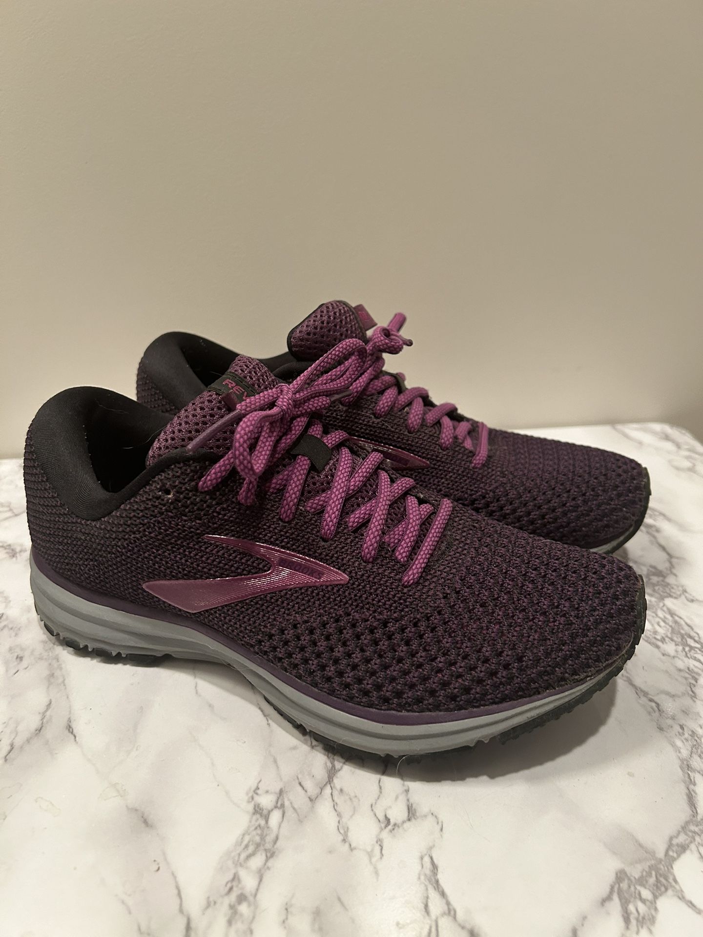 Brooks Women’s Shoes Running Size 7 Revel 2 