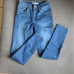 Levi’s 721 High Rise Waisted Skinny