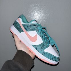 Nike Dunk “Snakeskin Washed Teal Bleached Coral”