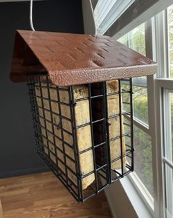 Set-Feeder and 8 suet cakes for wild birds