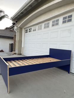 Twin Size Bed Frame It is for mattress dimensions:75”x38” Great work Located in North Fontana