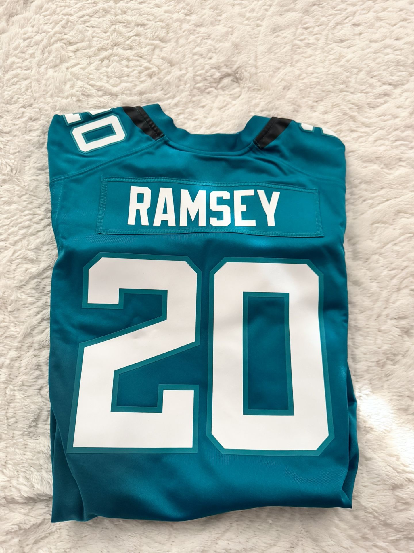 Women’s Brand New Jersey XL