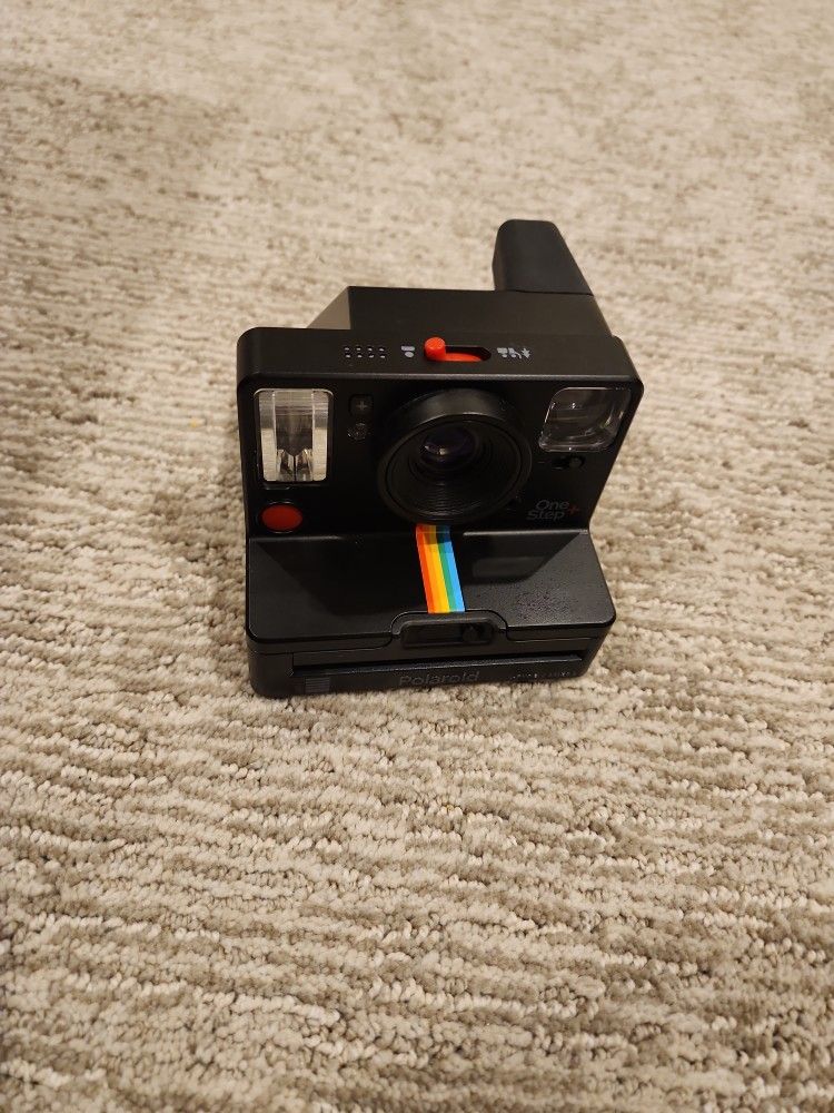 Polaroid OneStep +