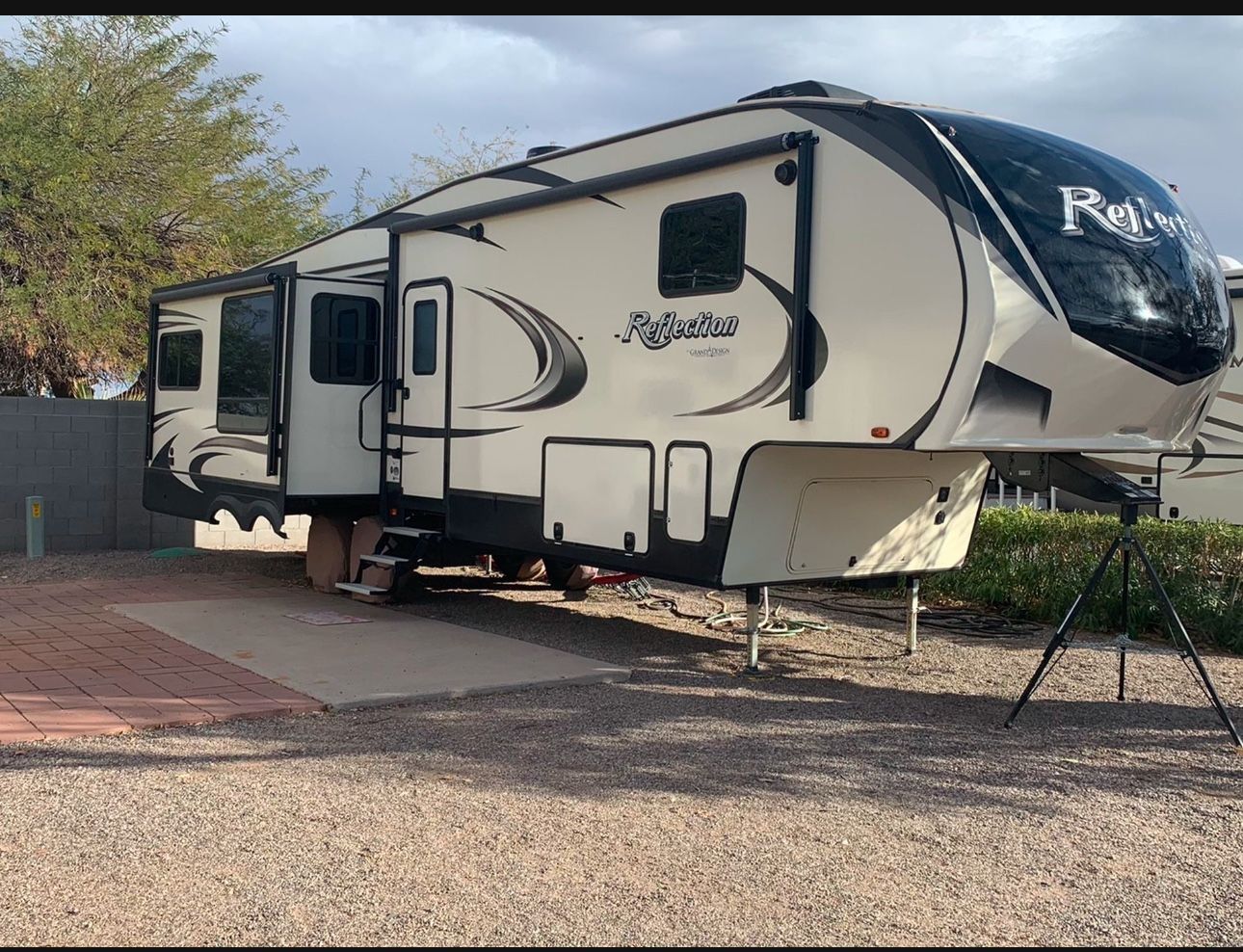 2019 Reflections 337RLS
