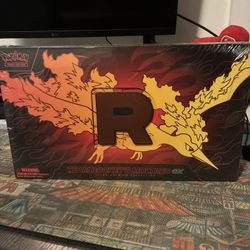 UPC Team Rocket Moltres