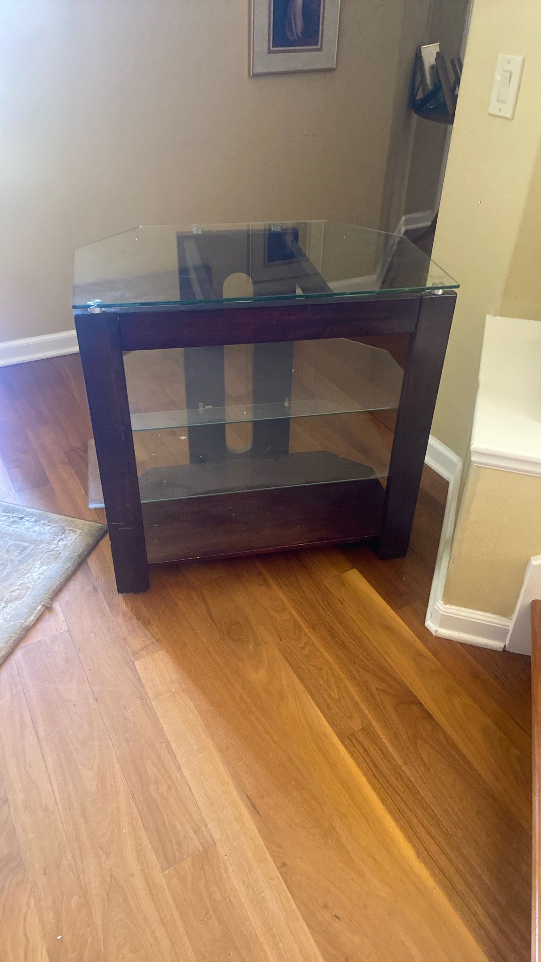 FREE TV Stand, Glass Shelves