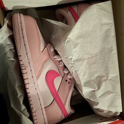 Pink dunks