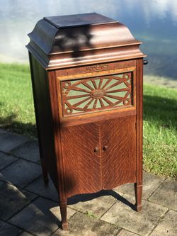 1918 Silvertone Model XIII Phonograph