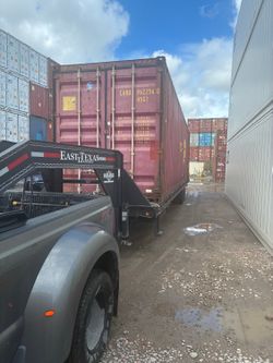 WIND & WATERTIGHT 20’ & 40’ SHIPPING CONTAINERS!