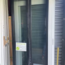 Two Impact Windows (PW) Fijos 