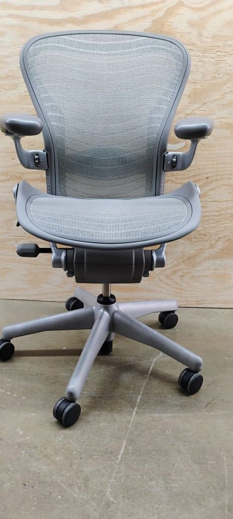 Herman Miller Aeron Size B Office Chair - Read Description/ Still Available 