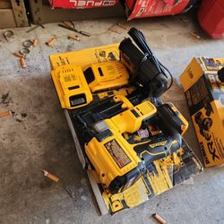 DEWALT
ATOMIC 20V MAX Lithium Ion Cordless 23 Gauge Pin Nailer Kit with 2.0Ah Battery and Charger
STORE PRICE $349