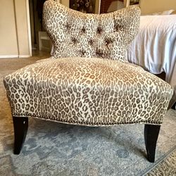 Unique Animal Print Wide Arm Chair 