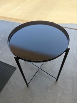 Round Black Metal Accent / Side Table – $30