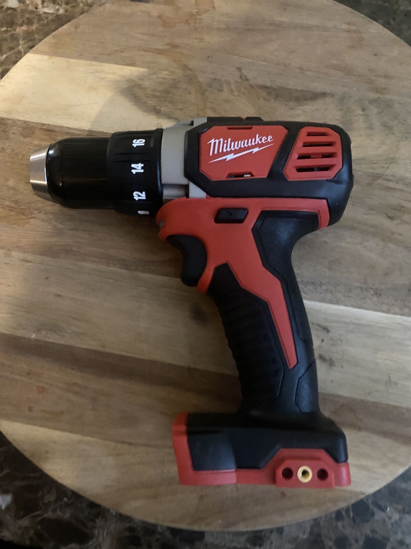 Milwaukee Drill New/nuevo