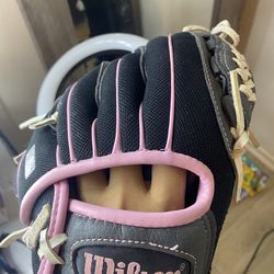 Wilson Girls Softball Glove 
