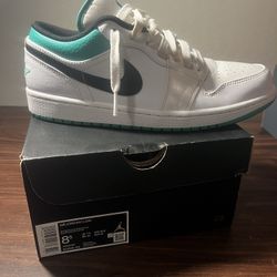 🍀 Air Jordan 1 Low “Lucky Green”