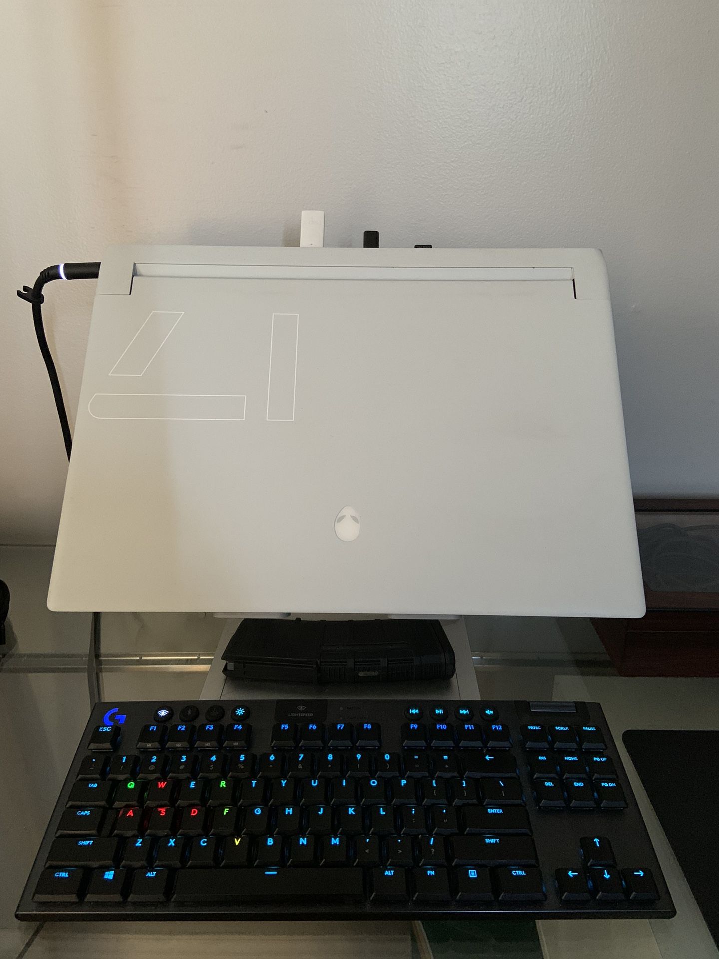 Alienware X17 R2