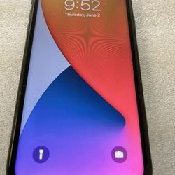 iPhone 11 factory unlocked to any carrier 128 GB great condition