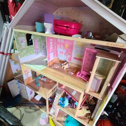 Doll House 