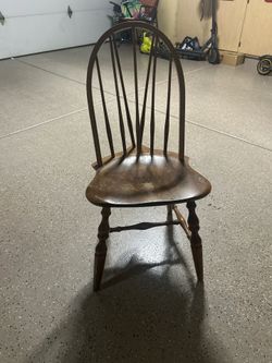NICHOLS & STONE Solid Hard Rock Maple -Windsor Dining Side Chair on splayed baluster turned legs, marked under seat -  Americana, Early American
