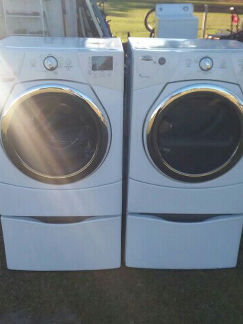 Whirlpool Washing machine/ Dryer Duet 