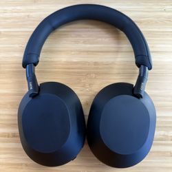 WH-1000XM5 Premium Wireless Noise Canceling Headphones | Black