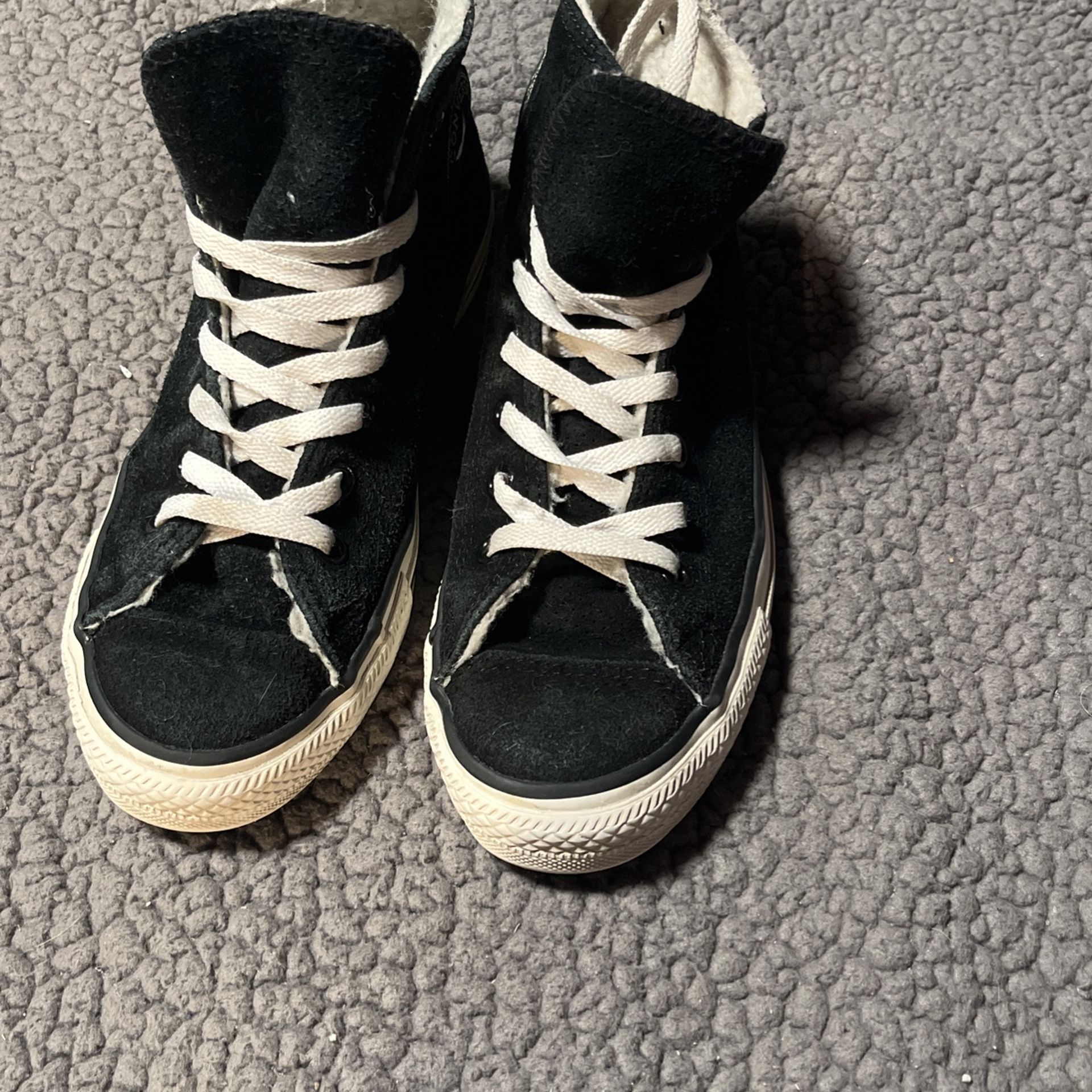 Sz7.5 Woman’s Suede High Top Sheepskin Lined Converse, All Star Chuck Taylors