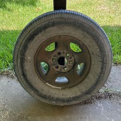 2004 Chevy Tahoe Spare Tire. Pick Up Only