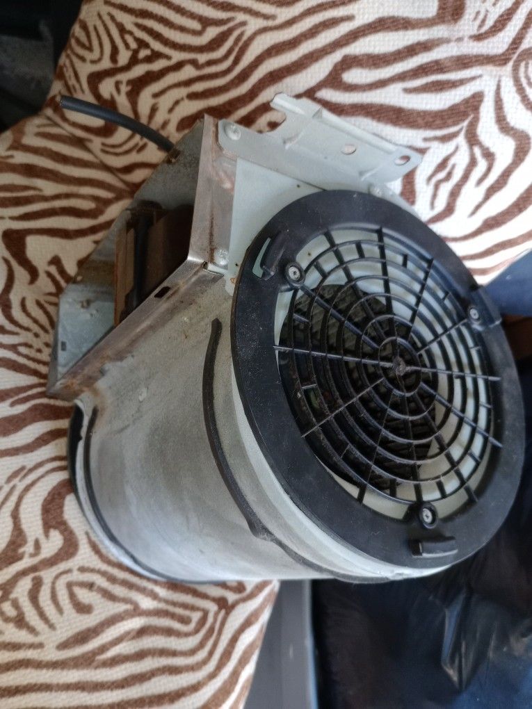 Growing Tent 20x20 True Exhaust Fans And A Bunch Of Light´s Home & Garden